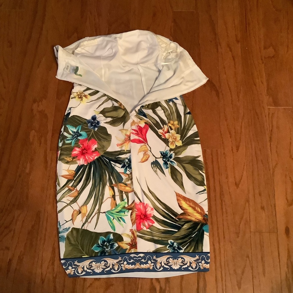 Sundress - Picture 7 of 7